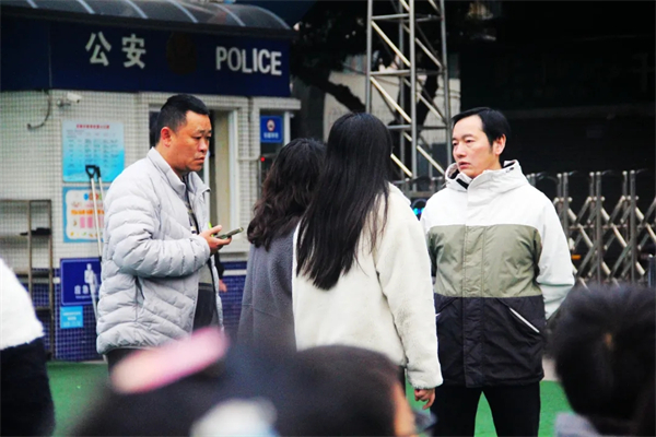 1764225407621701.jpg 20251126_223957_564.jpg