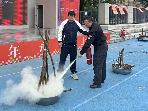 1764290796695497.jpg 20251127_230253_553.jpg