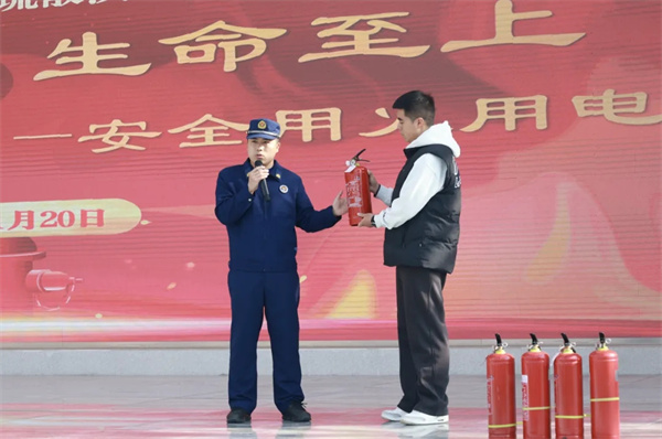 1764290817277186.jpg 20251127_230253_559.jpg