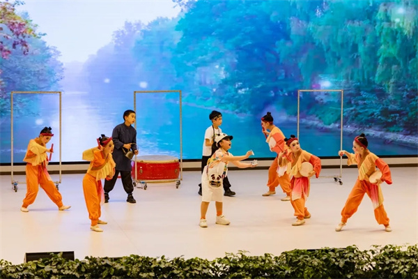 1764322867110208.jpg 20251128_173835_009.jpg