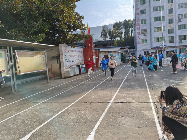 1764579588459829.jpg IMG_20251126_094008.jpg