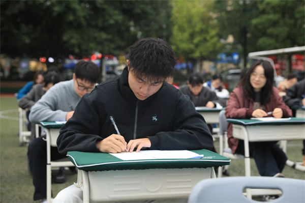 1764640435642264.jpg mmexport1764580480406.jpg