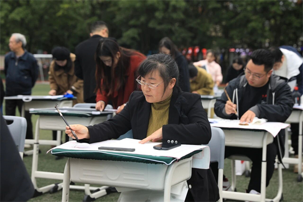 1764640455503765.jpg mmexport1764580494622.jpg