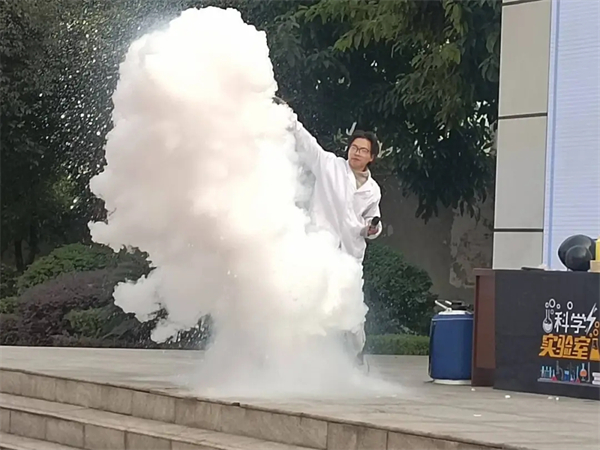 1764641135888191.jpg 20251201_174309_009.jpg