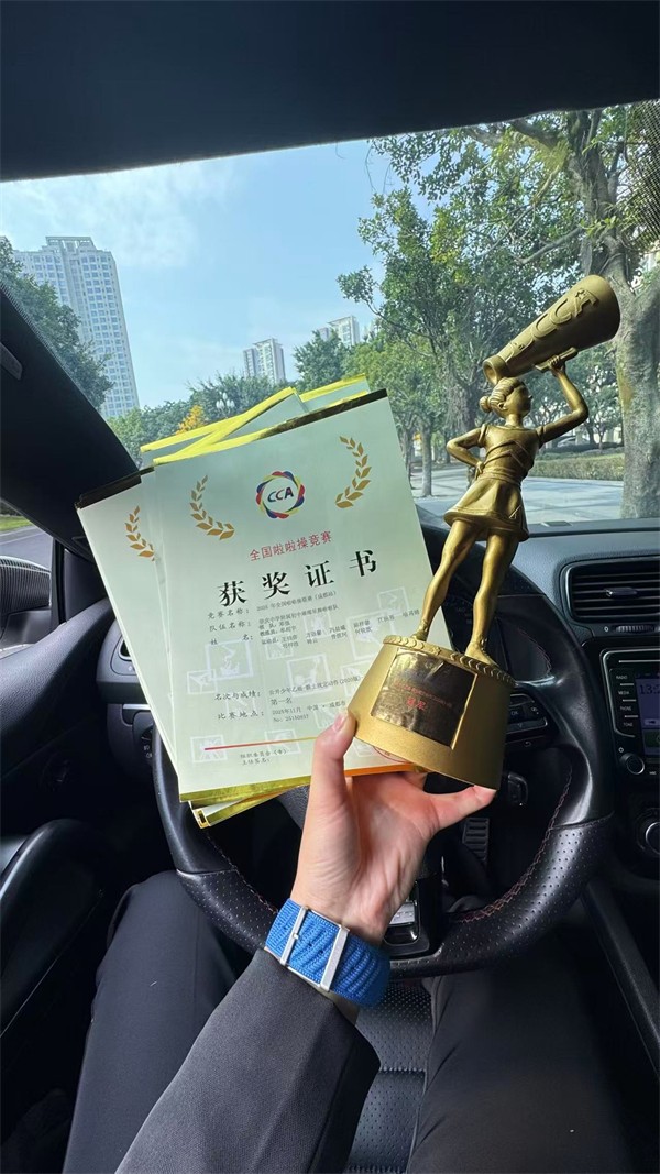 1764742083198149.jpg 1764742083198149.jpg