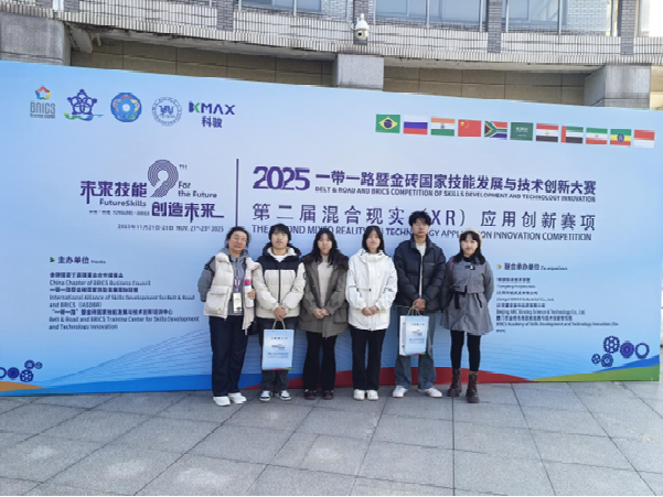 1764749465262390.png yuwen.png