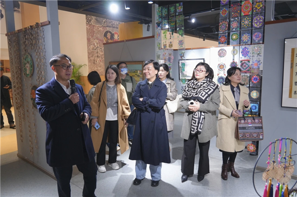 1764751643106549.jpg mmexport1764750373046.jpg