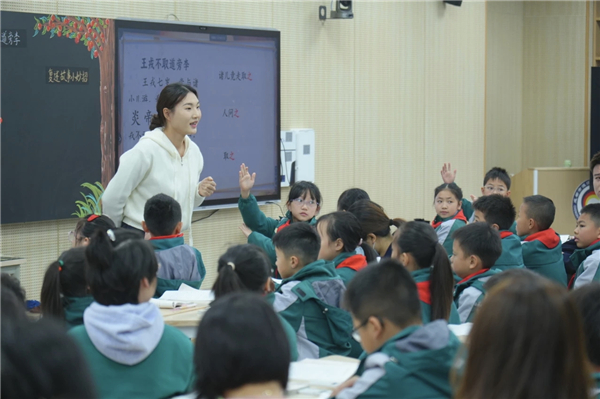 1764751653216440.jpg mmexport1764750381641.jpg