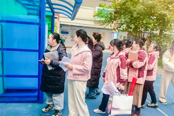 1764812898908509.jpg 20251203_224716_076.jpg