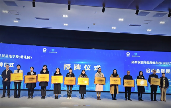 1764899103758009.jpg 20251204_235107_249.jpg