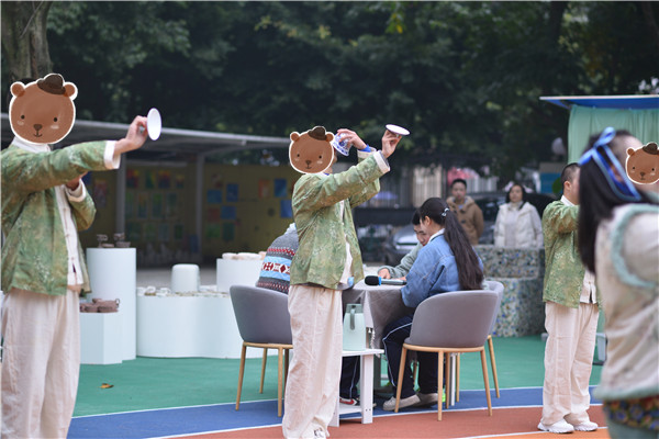 1765076573288089.jpg 《王婆婆卖茶》2.jpg