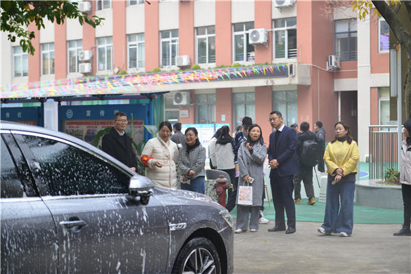 1765076677969266.jpg 教学成果展示-洗车.JPG