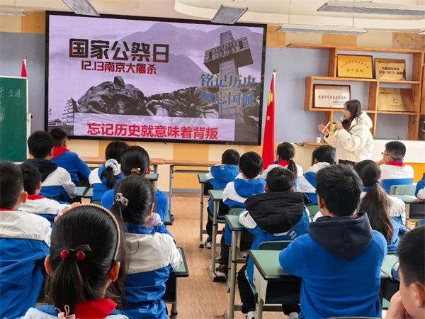 1765159780450153.jpg 20251208_000138_154.jpg