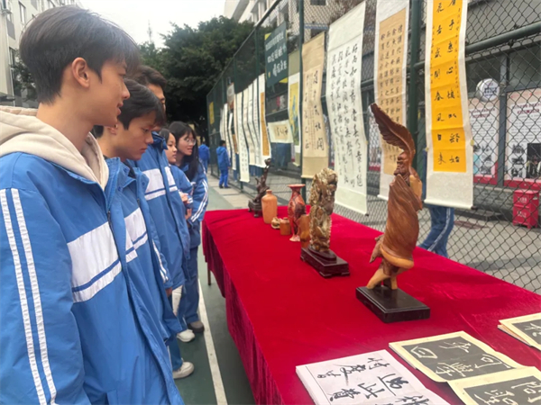 1765172696211795.jpg 20251208_001542_536.jpg