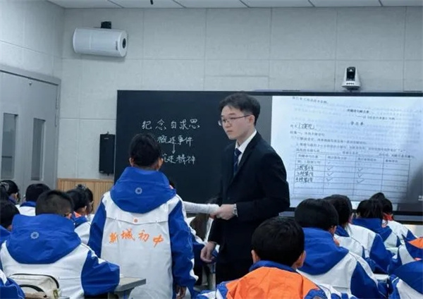 1765179019169567.jpg 20251208_001458_518.jpg