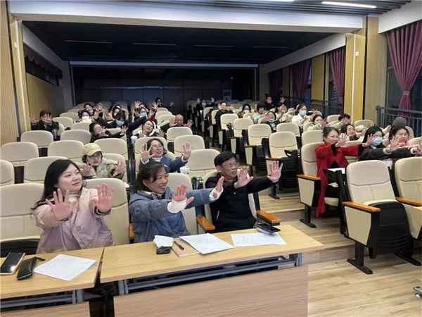 1765243383429513.jpg 20251208_224356_068.jpg