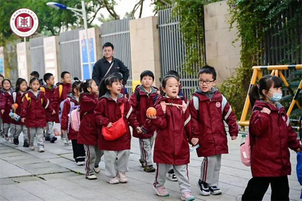 1765331602285216.jpg 20251209_221611_389.jpg