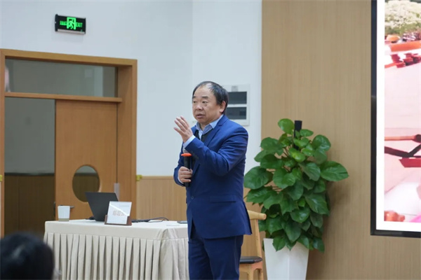 1765331898786855.jpg 20251209_225750_009.jpg