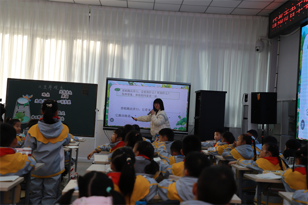 1765333724210403.jpg 4班弋春琦.jpg