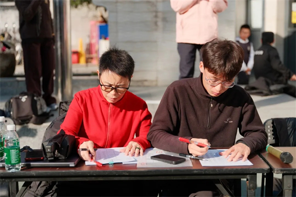 1765335348684609.jpg 20251209_221308_228.jpg