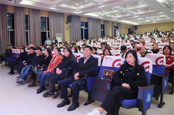 1765503419523860.jpg 20251211_232408_002.jpg