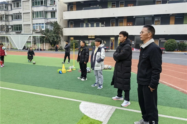 1765503621873507.jpg 20251211_224237_006.jpg