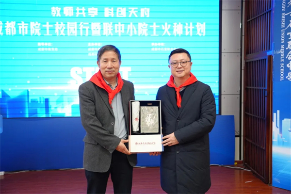 1765504104496615.jpg 20251211_225656_421.jpg