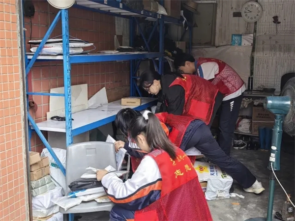 1765504506722305.jpg 20251211_225754_445.jpg