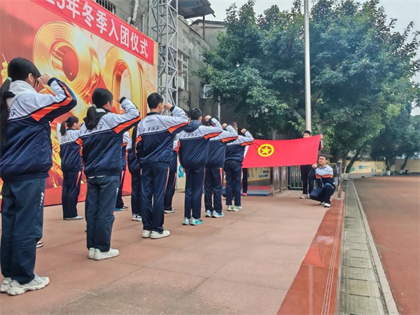 1765504567773864.jpg 20251211_225754_453.jpg