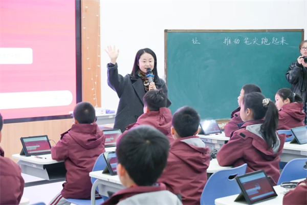 1765504672220897.jpg 20251211_224447_118.jpg