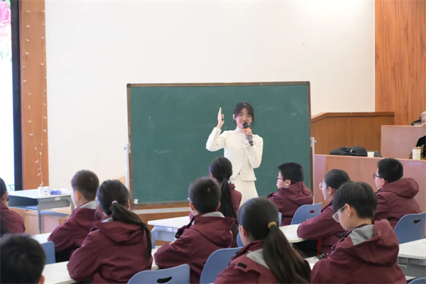 1765504692727631.jpg 20251211_224447_129.jpg