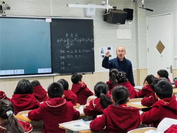 1765763550710940.jpg 20251214_213850_300.jpg