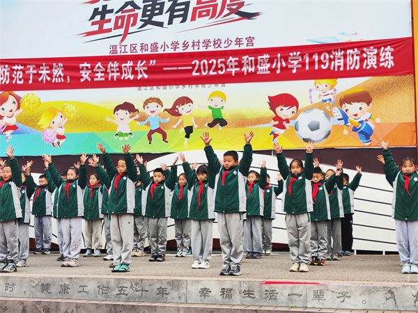 1765865572136519.jpg retouch_2025121510051081.jpg