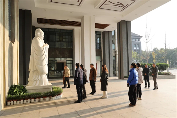 1765932829215438.jpg 20251216_224852_223.jpg