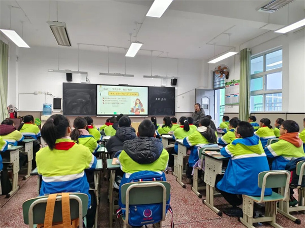 1766127189372993.jpg mmexport1766114752475.jpg