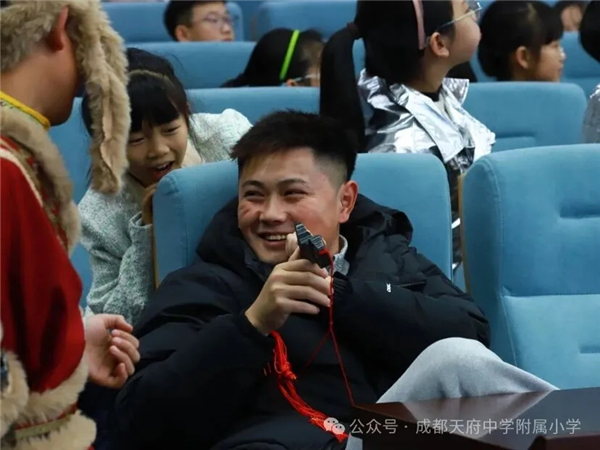 1766733869840093.jpg 20251225_231110_253.jpg