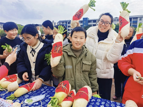 1767088159358346.jpg mmexport1767084008084.jpg