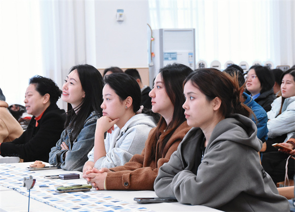 1774255686788166.jpg 幼小衔接家长会活动 (2).jpg