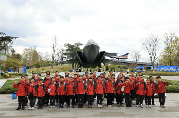 1774576725318319.jpg 16.jpg