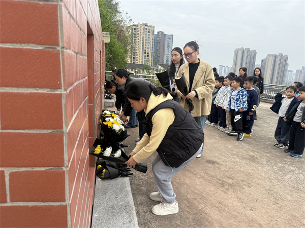 �廳����־ ����Ӣ�ۻ� (7).JPG