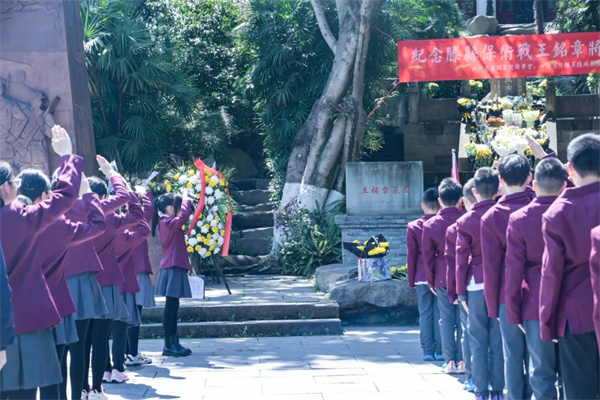 1775117415697772.jpg 20260401_231330_463.jpg