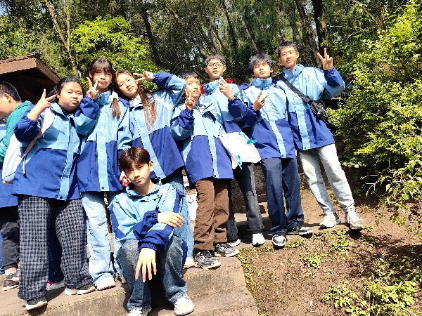 1775193125728158.jpg 1000005706.jpg