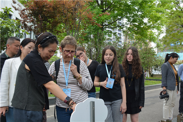 1775714799669783.jpg DSC_3962(1).jpg