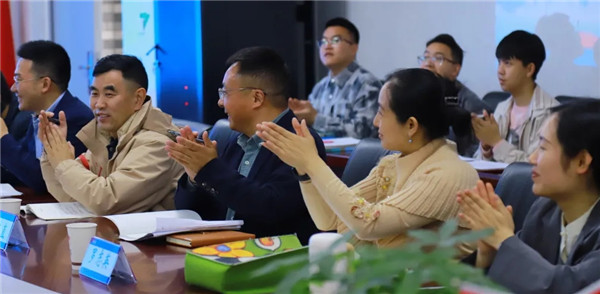 1776048213824862.jpg 20260413_001555_056.jpg