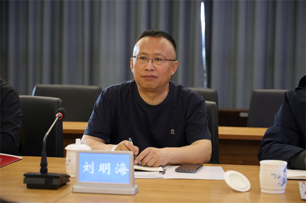 20-20260422������������ְҵѧԺ������ְ�п�չ��ȵ��� (40).JPG