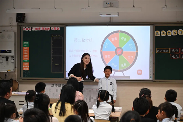1778810174408099.jpg 家长开放日活动照片22.jpg