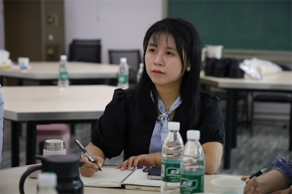 1779086750735049.jpg 02-20260515成都市中职学校国际理解教育教学研讨活动在青苏职中举行 (11).JPG