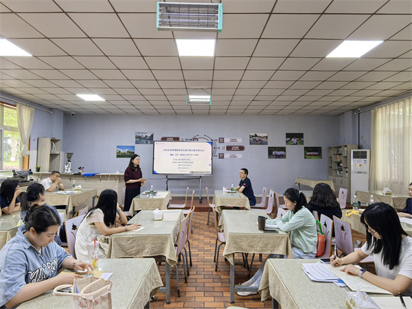 1781687795797875.jpg 20260612成都市综合高中联合教研活动顺利举行在青羊综合高中举行 (23).jpg