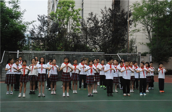 1781746237607563.jpg 手势舞2.jpg