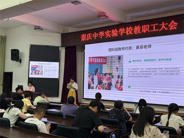 黄菲1.jpg
